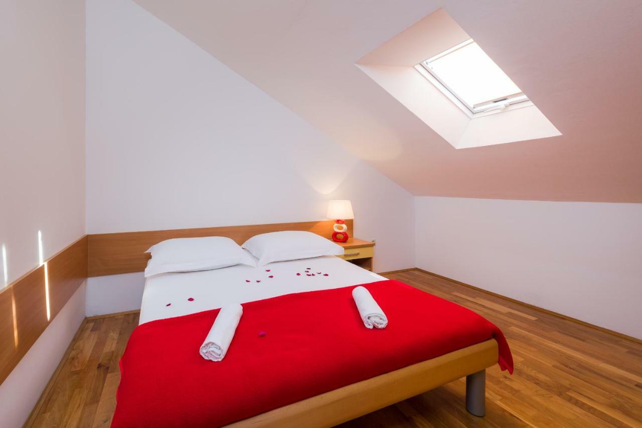 Apartments Villa Vallum 볼 외부 사진