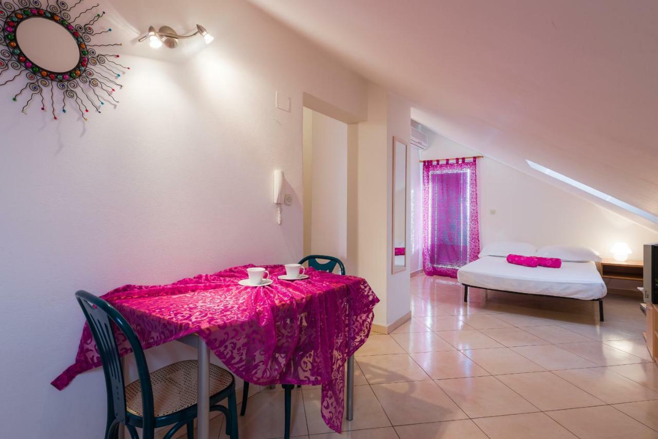Apartments Villa Vallum 볼 외부 사진