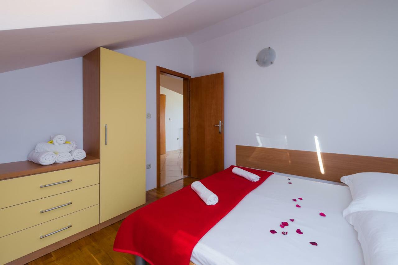Apartments Villa Vallum 볼 외부 사진