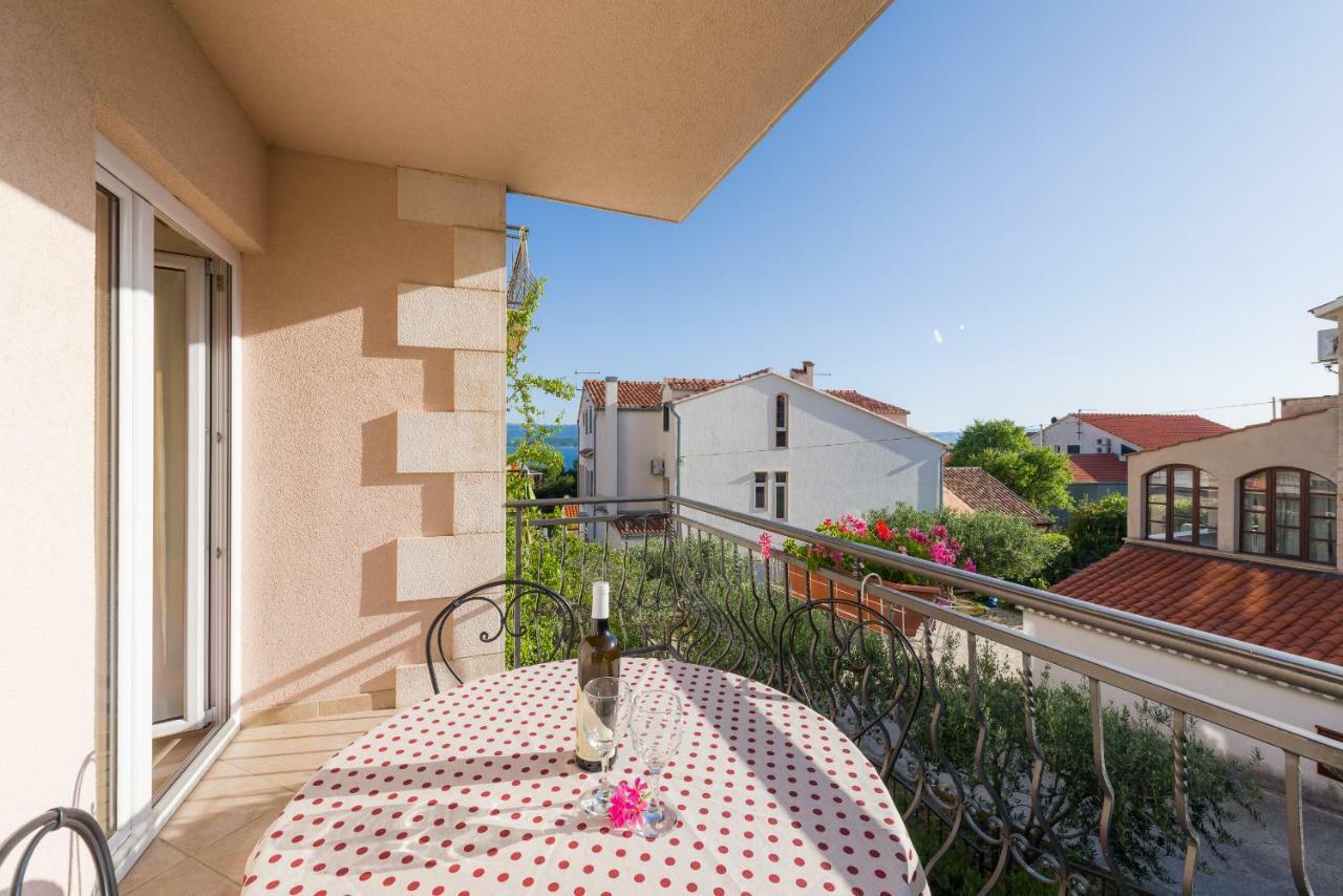 Apartments Villa Vallum 볼 외부 사진