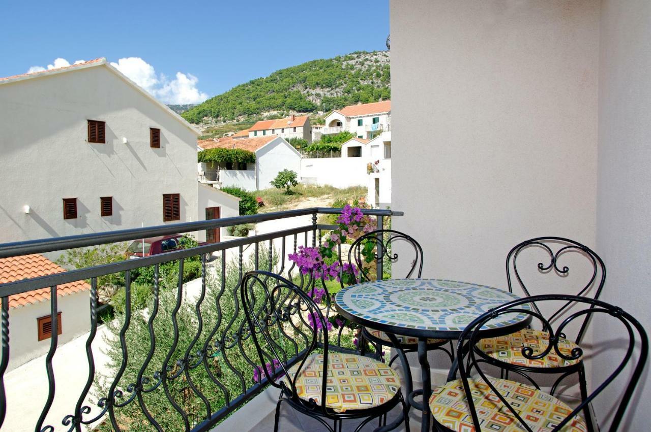 Apartments Villa Vallum 볼 외부 사진