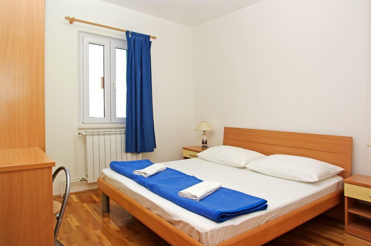 Apartments Villa Vallum 볼 외부 사진