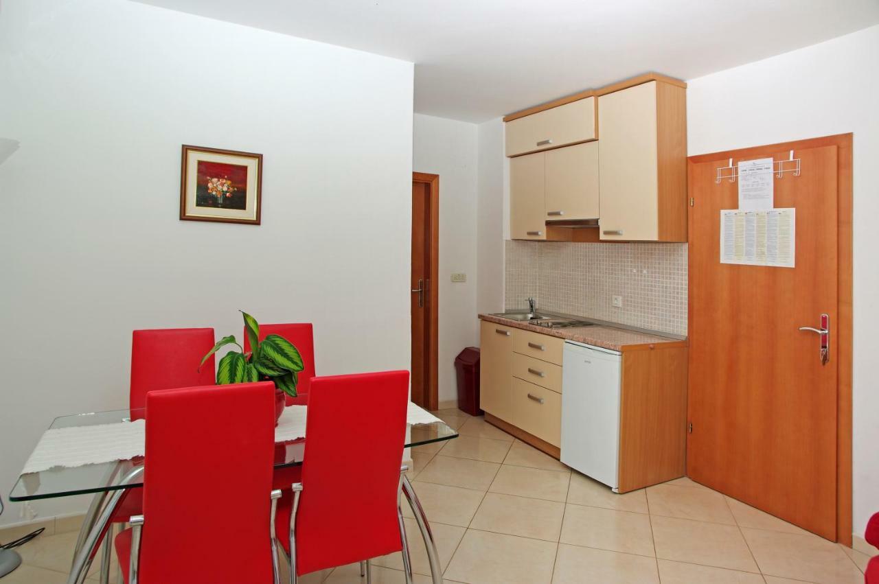 Apartments Villa Vallum 볼 외부 사진